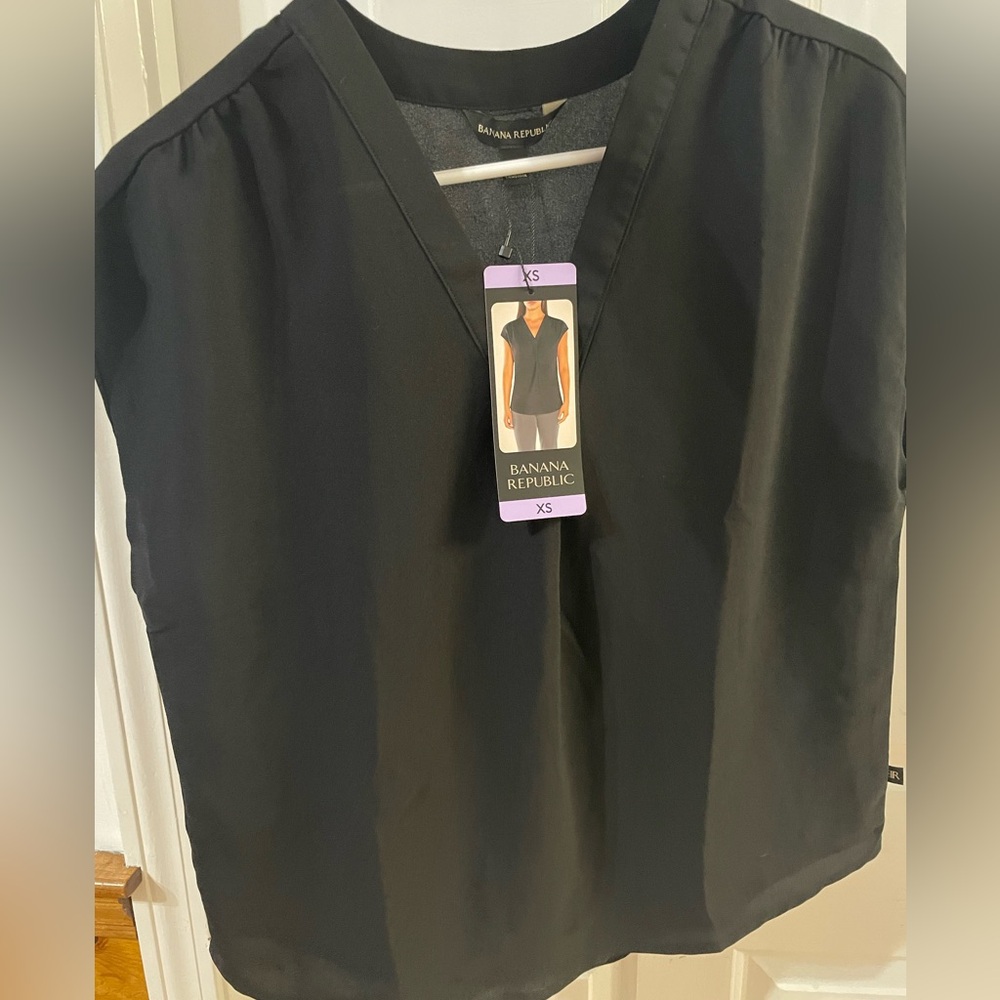 Banana Republic Women's Black Top NWT.